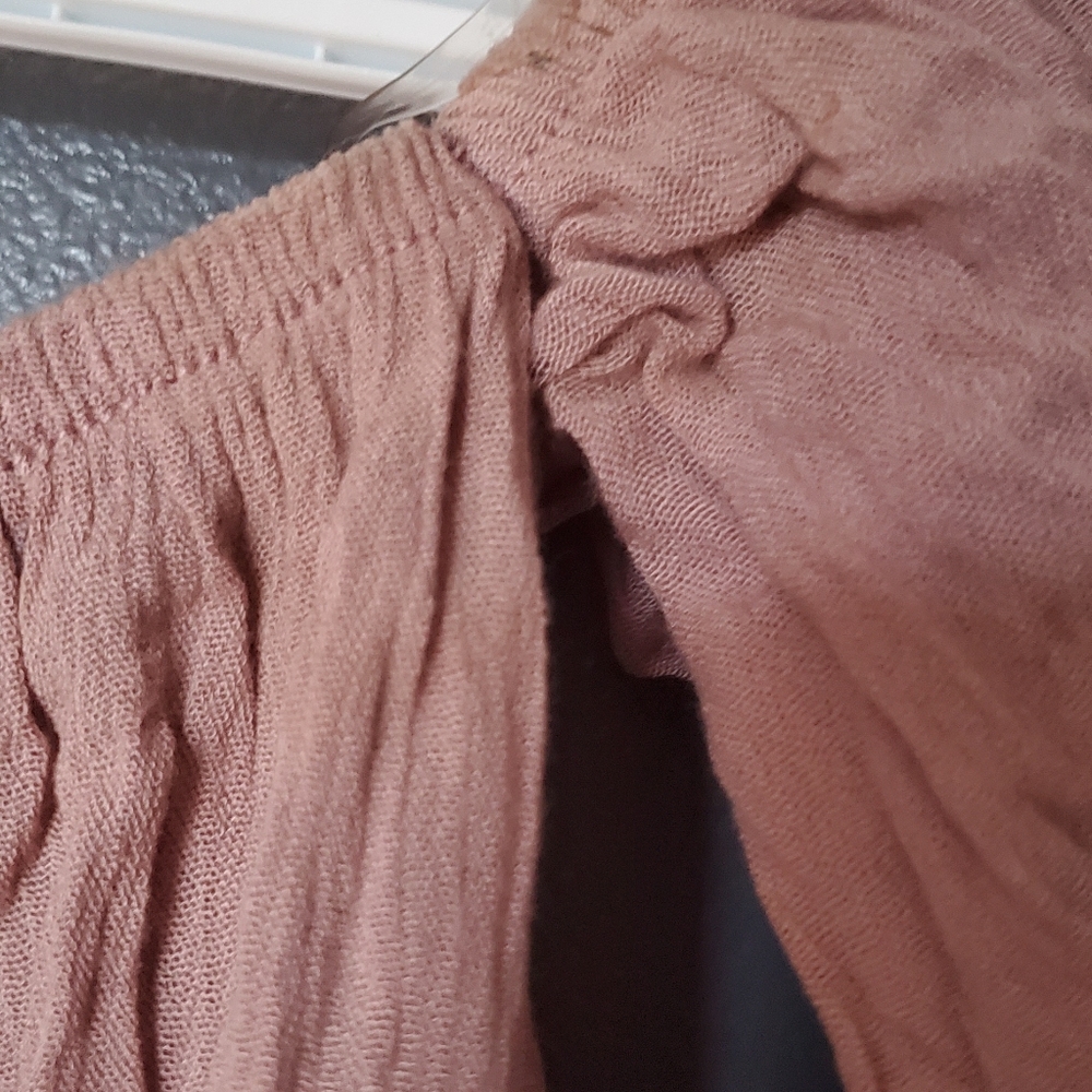 Pink top - Picture 3 of 3